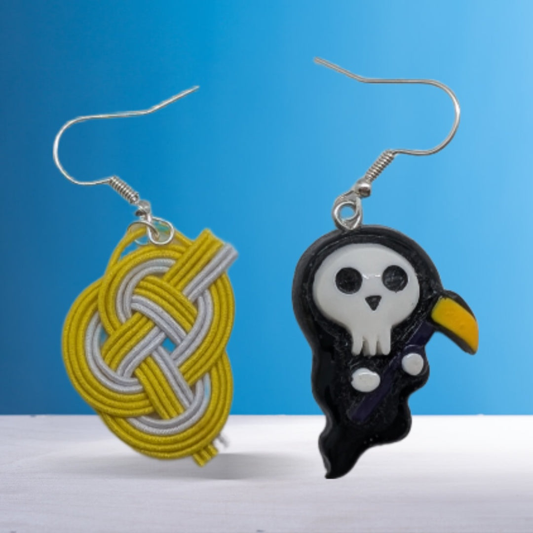 pendentif faucheuse avec faux jaune & nœud Awaji
