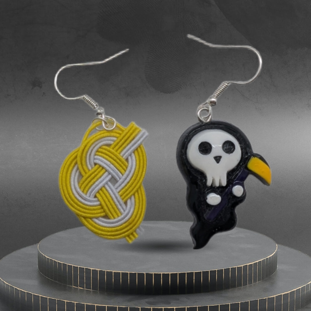 pendentif faucheuse avec faux jaune & nœud Awaji