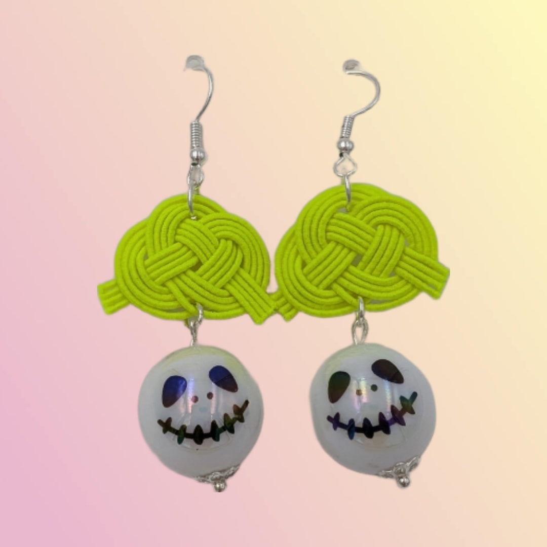perles acryliques visage de crâne souriant & nœud Awaji